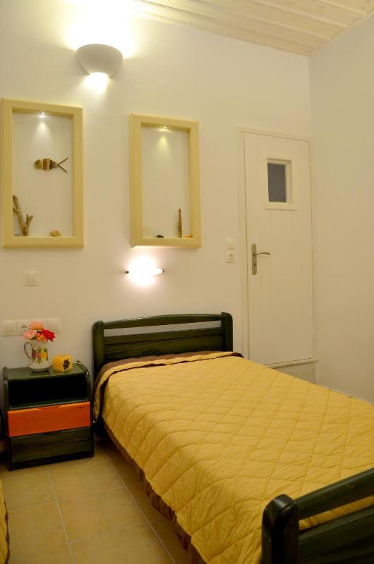 Double Room with Garden View image 4