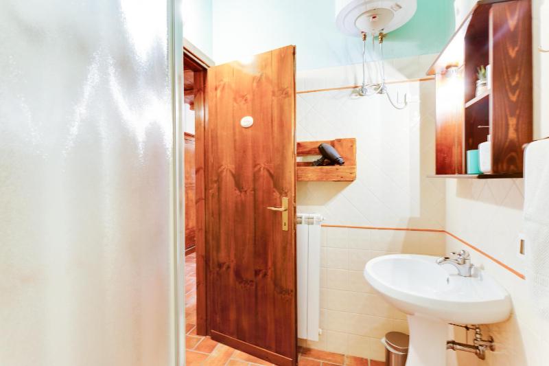 Double or Twin Room with Private Bathroom image 2