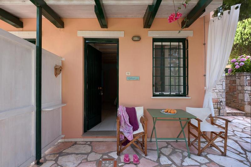 Studio with Terrace image 2