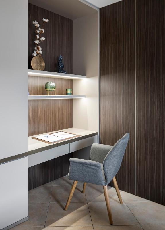 King Suite with Living Room - Non-Smoking image 2