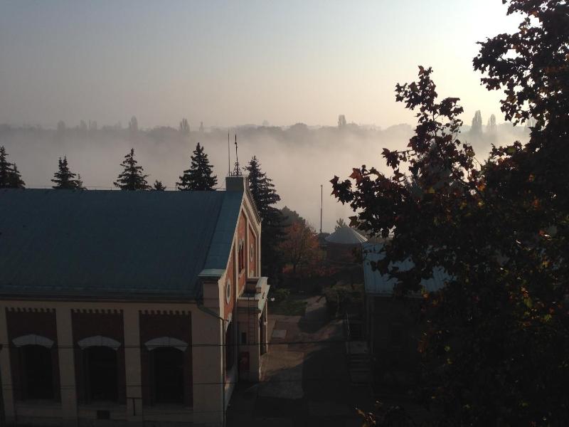 One-Bedroom Apartment image 2