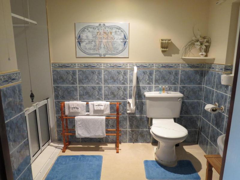 King Room image 3