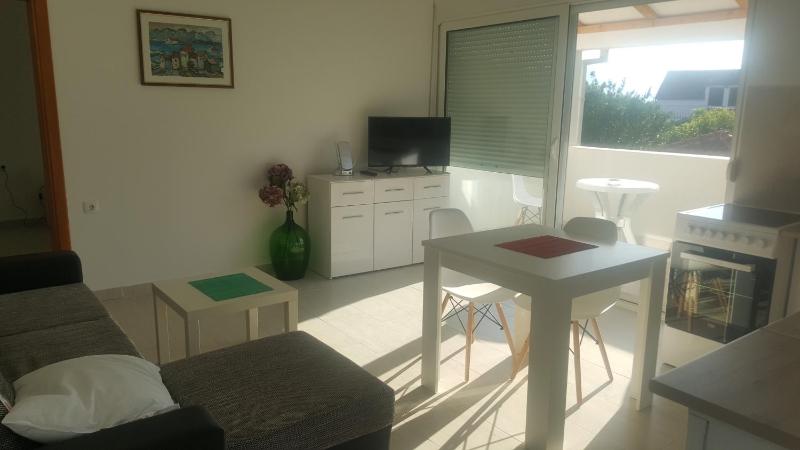 Apartment image 3