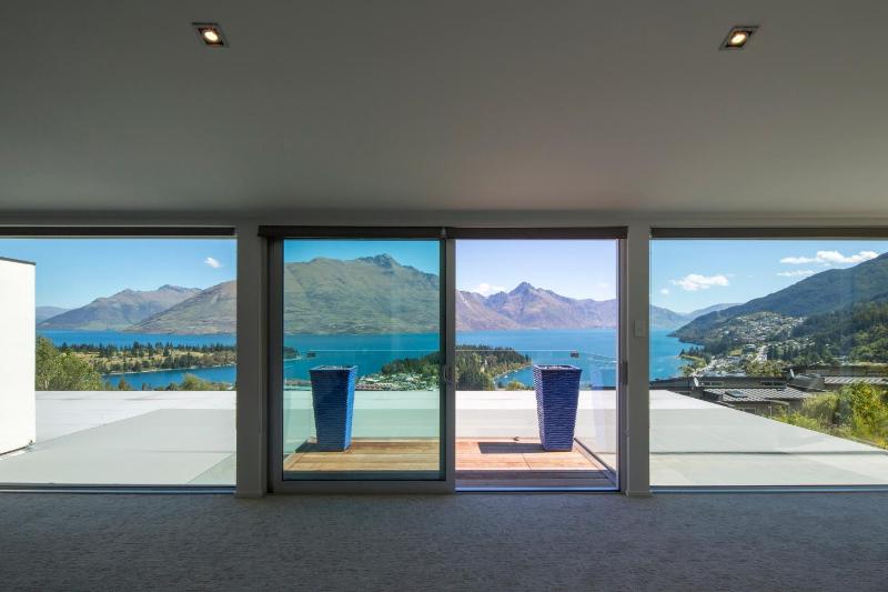 Papillon a Relax it's Done luxury holiday home - image 3