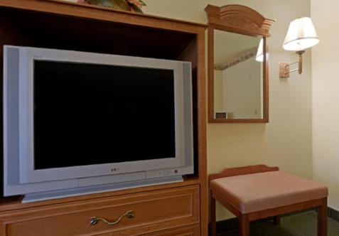 King Room - Non-Smoking image 3