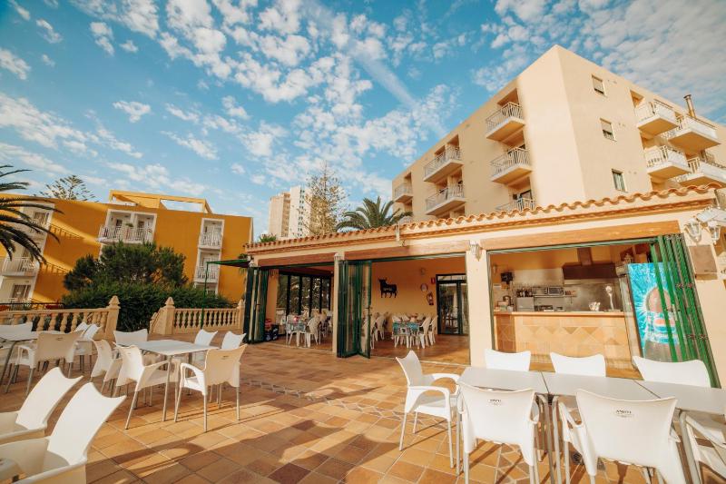 Apartamentos Palm Court - image 3