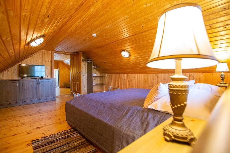 Two-Bedroom House image 4