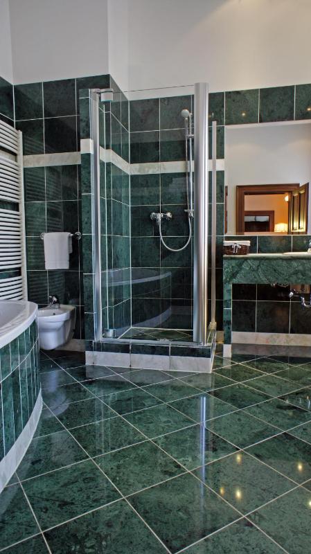 Deluxe Double Room with View image 1