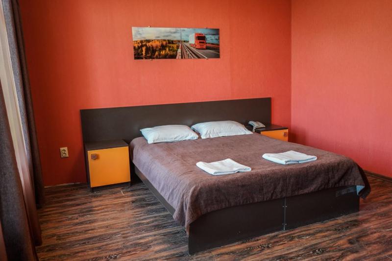Double Room image 1