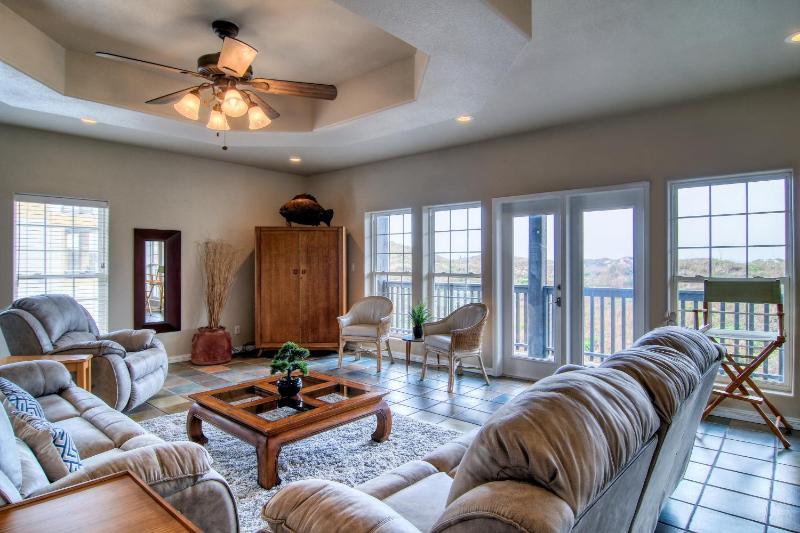 Five-Bedroom House image 2