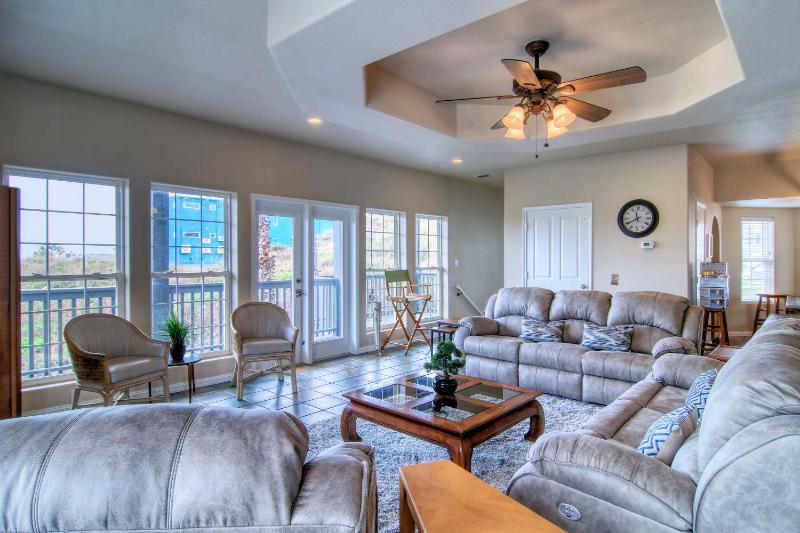 Five-Bedroom House image 3