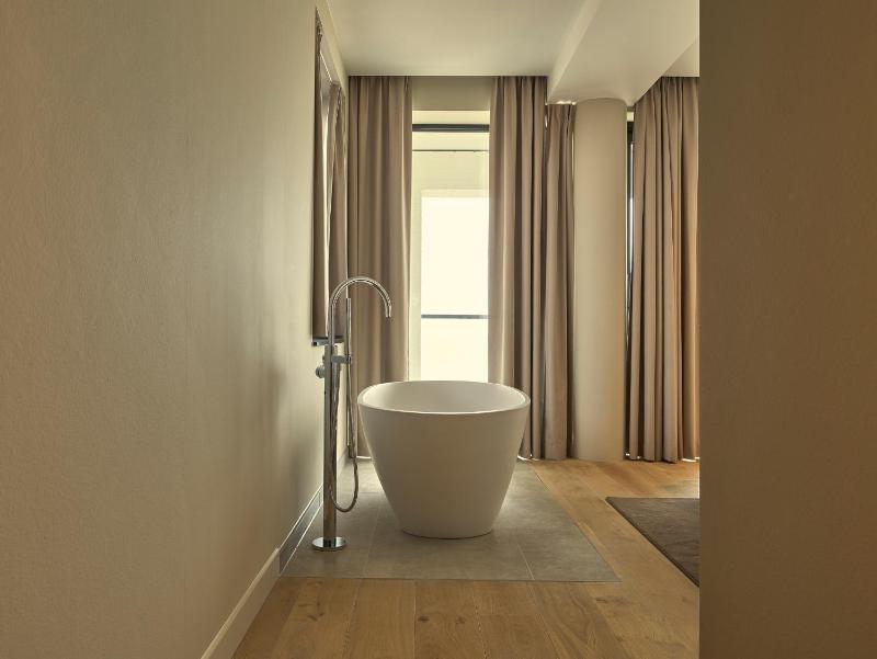 Lifestyle Seaview image 4