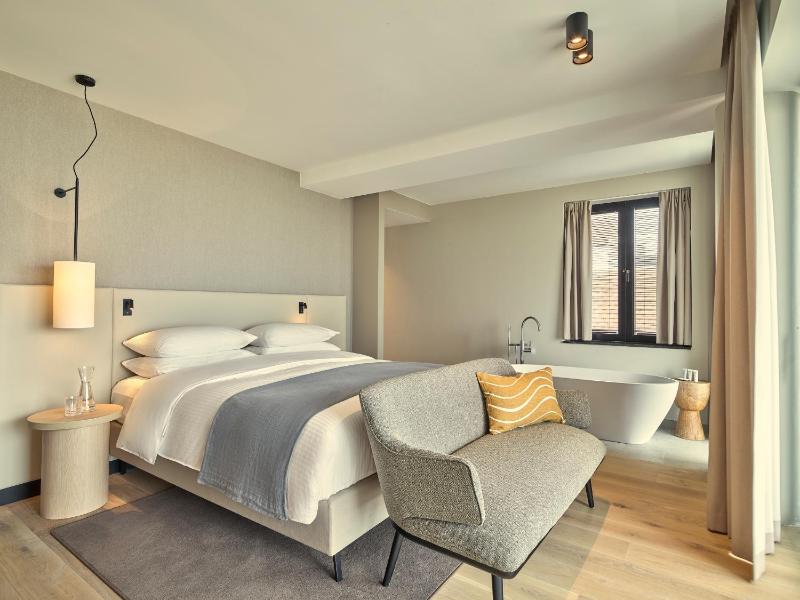 Lifestyle Seaview image 2