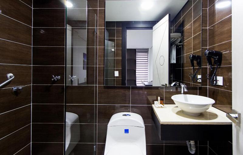 Hotel American Visa Tower - image 9