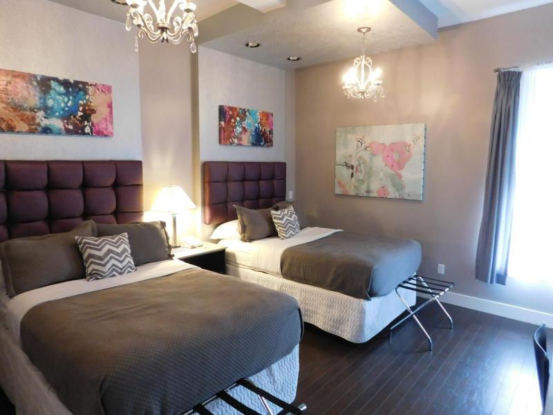 Double Room with Two Double Beds image 4
