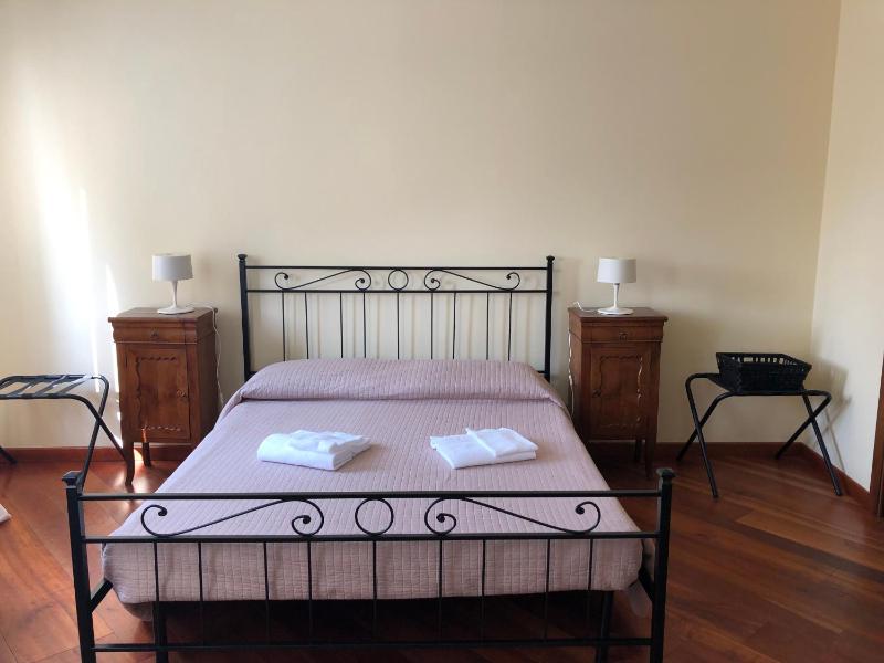 Triple Room with Canal View image 2