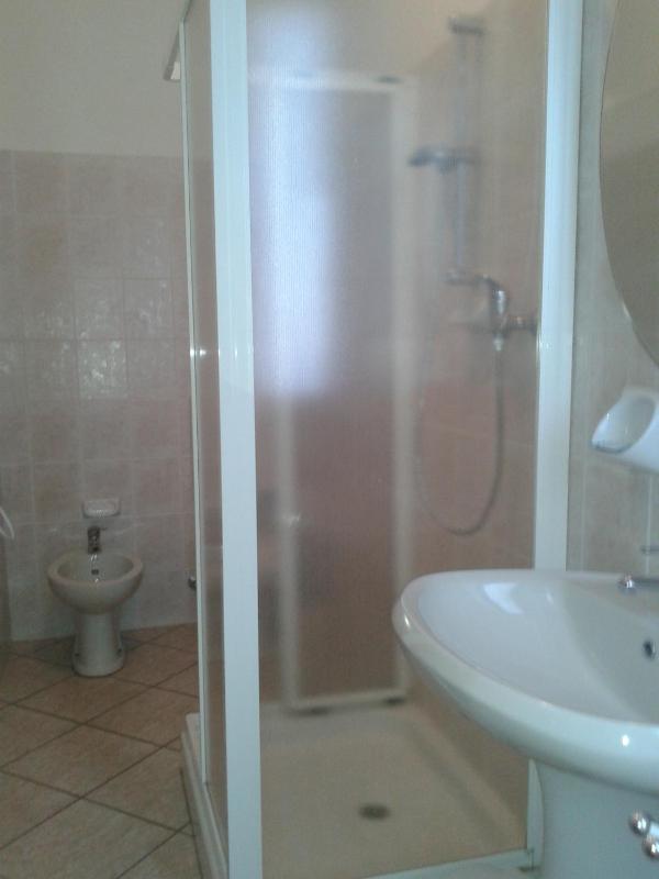 Double Room image 3