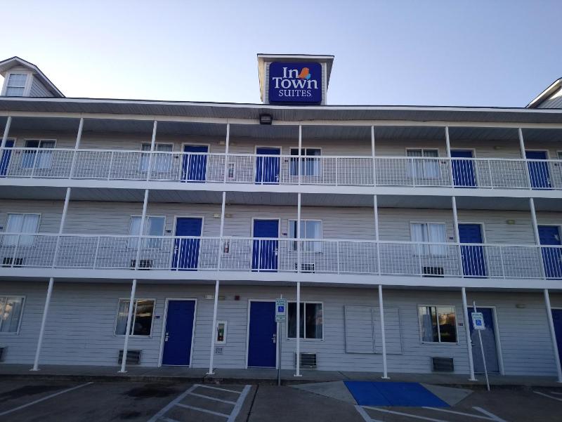InTown Suites Extended Stay Dallas TX - Medical Center - image 15
