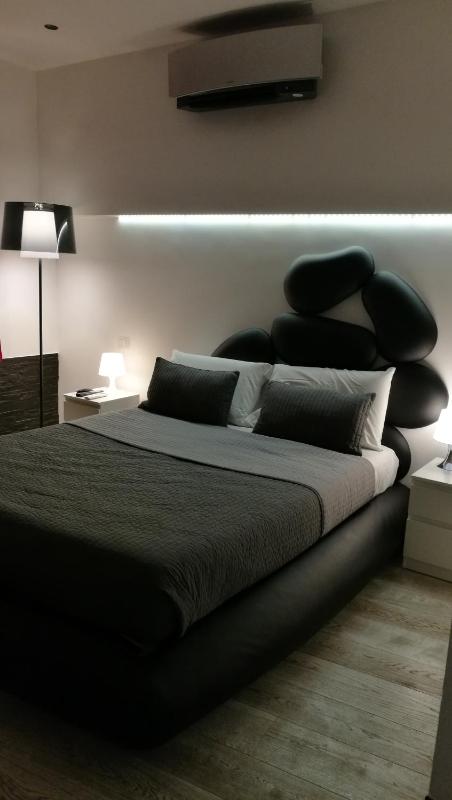 Deluxe Triple Room image 3