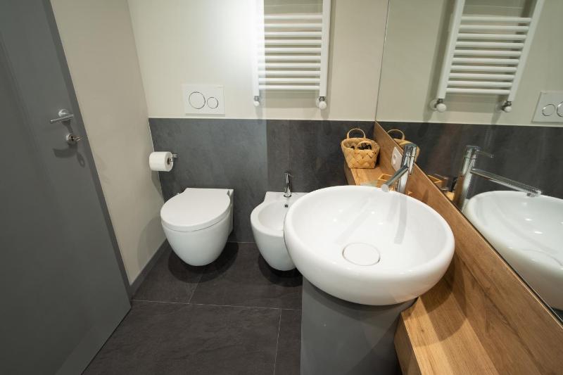 Double or Twin Room image 4