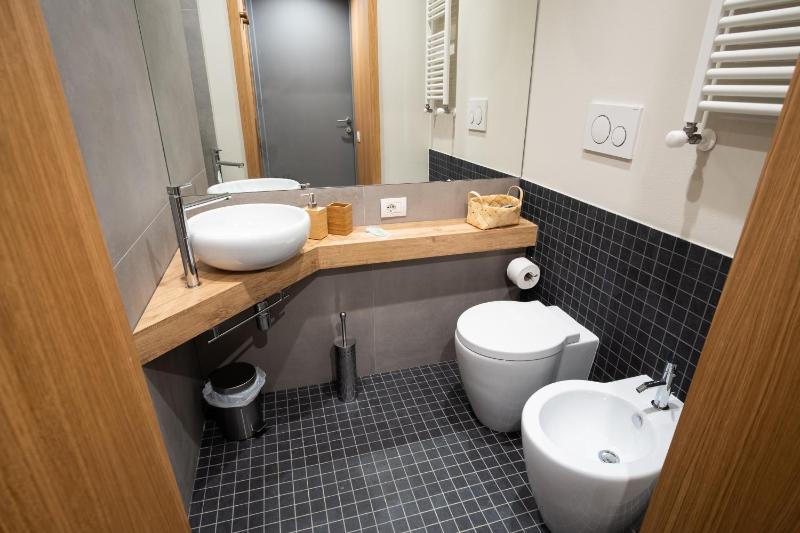Double or Twin Room image 4