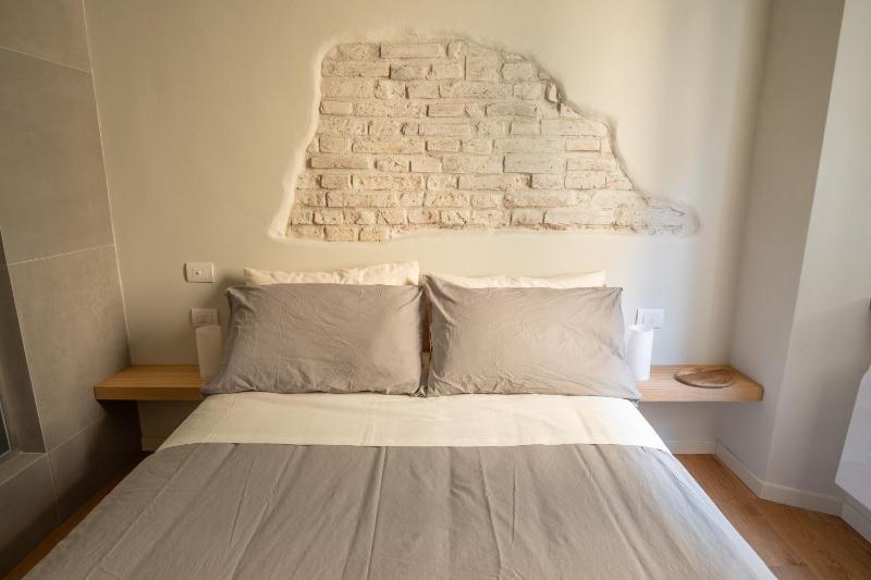 Double or Twin Room image 3