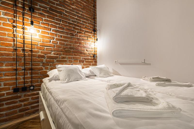 Studio Apartment image 3