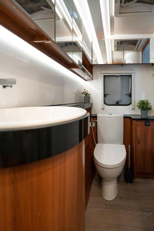 Caravan image 4
