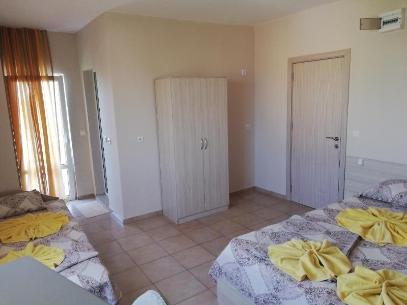 Junior Suite with Balcony (3 Adults) image 2
