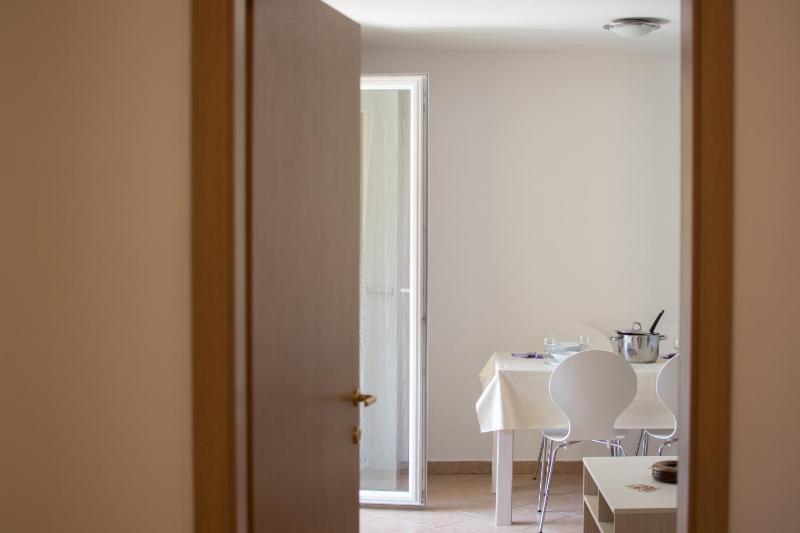 One-Bedroom Apartment image 3