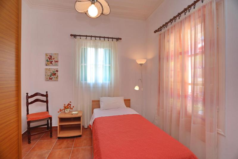Spring Bliss Garden House - image 37