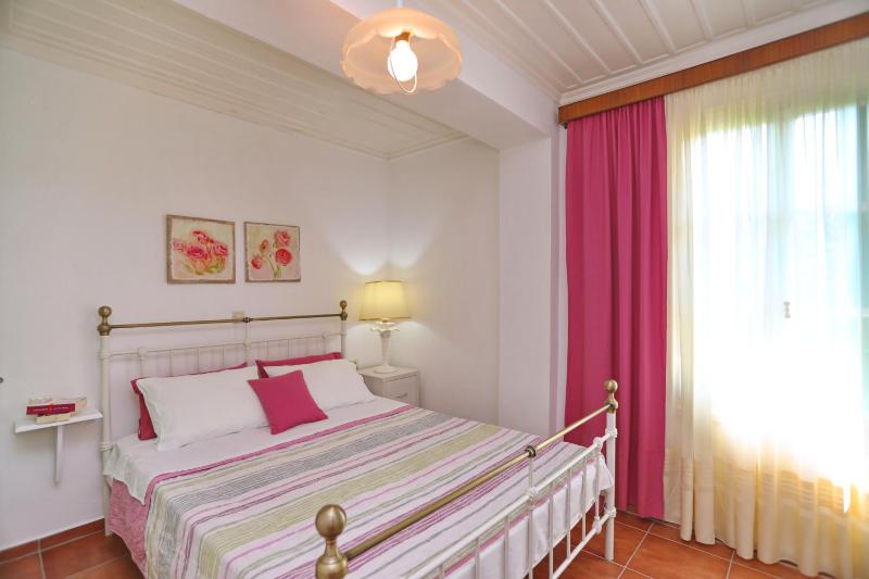 Spring Bliss Garden House - image 2