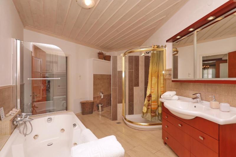 Spring Bliss Garden House - image 15