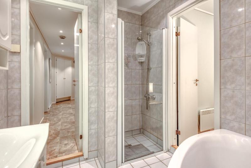 Three-Bedroom Apartment image 3