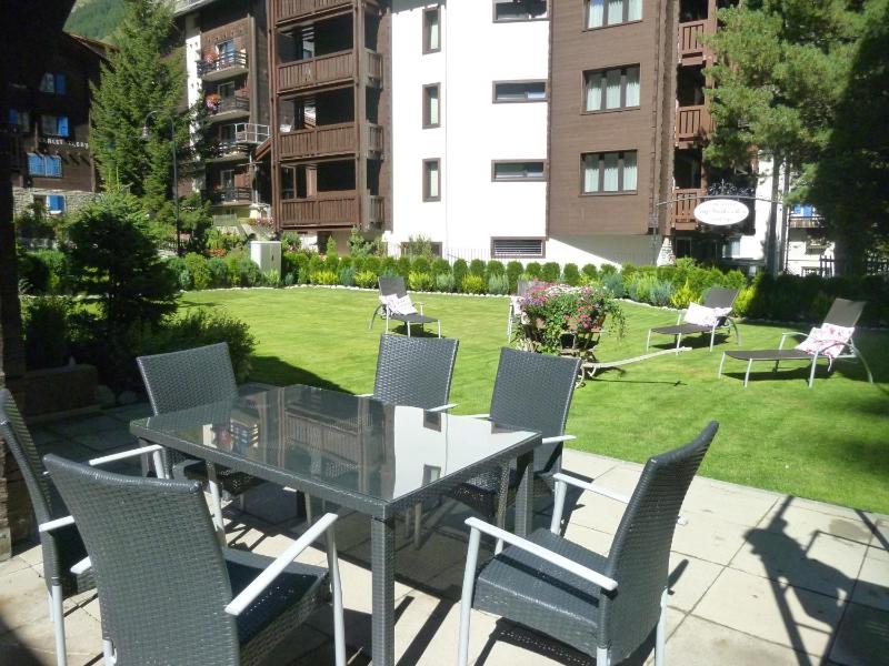 Studio East  image 4