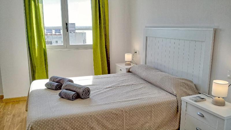 One-Bedroom Apartment image 1