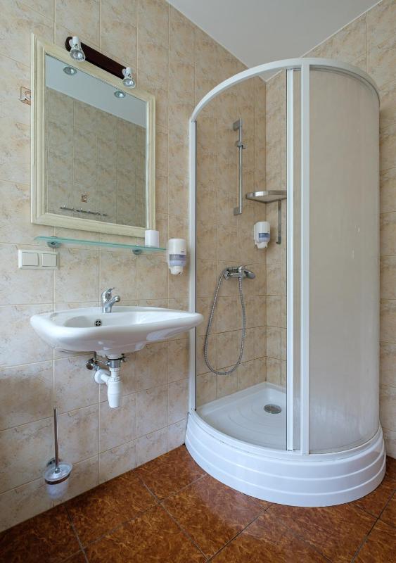 Standard Double Room image 3