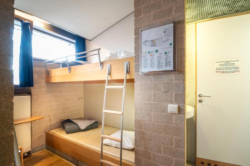 Quadruple Room with Private Bathroom image 4