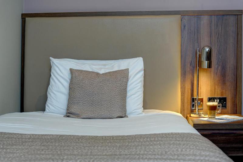 Standard Single Room image 3