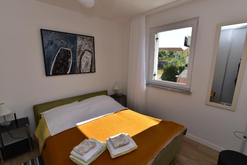 Apartment image 3