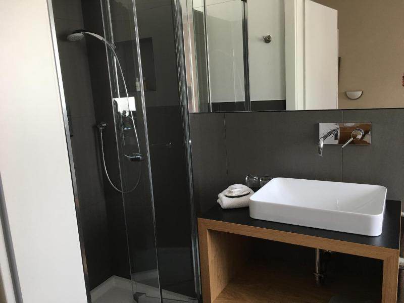 Standard Double Room image 2