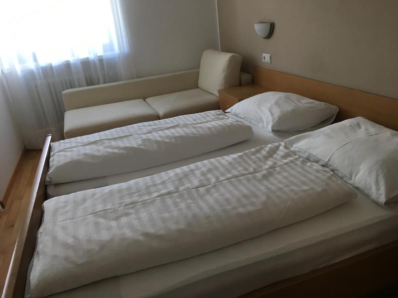 Standard Double Room image 4