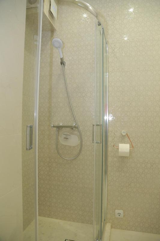 Apartment image 3