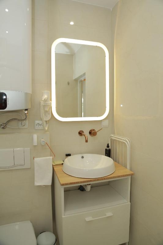 Apartment image 4