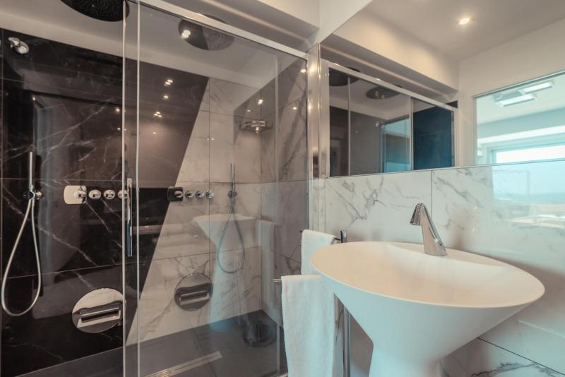Junior Suite with Sea View image 4