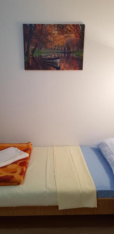 Twin Room with Private Bathroom image 1