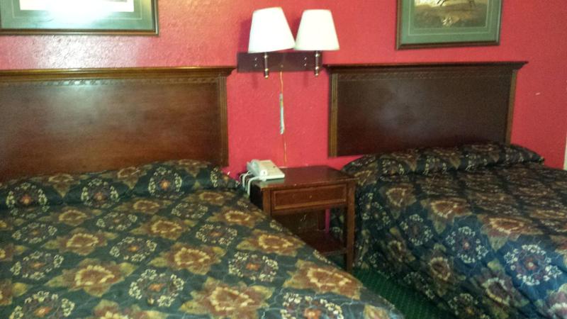 Double Room with Two Double Beds image 3