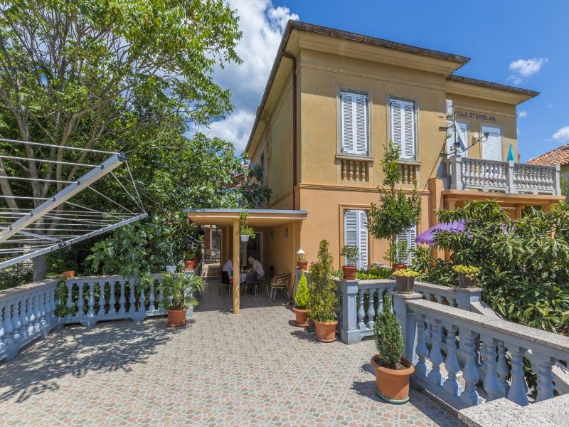 Apartments Vilma - image 1