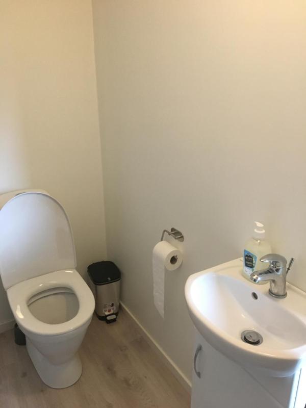 One-Bedroom Apartment image 3