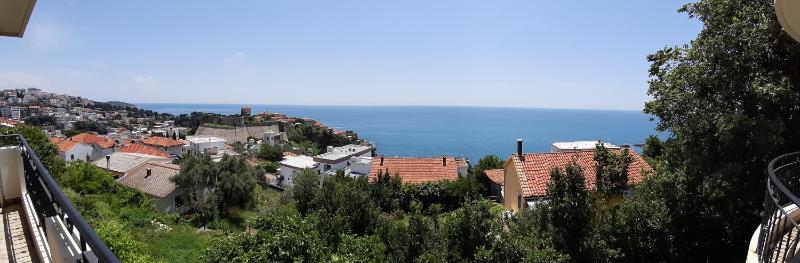 Apartment with Sea View image 2